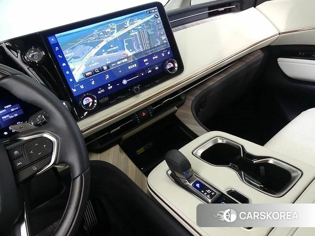 Lexus LM Second Generation 2024 Серебристо-серый из Кореи, фото 2