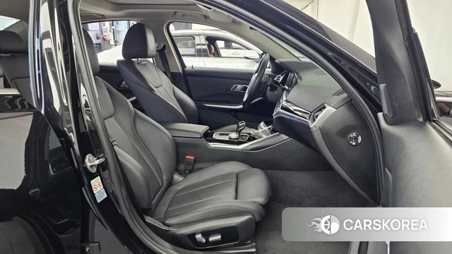 BMW 3 Series (G20) 2021 Черный из Кореи, фото 2