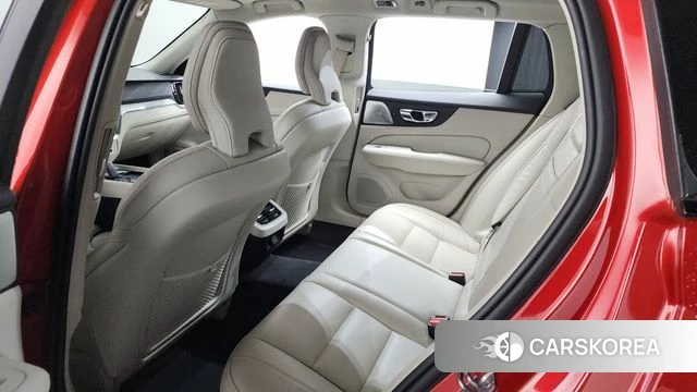 Volvo V60 Cross-Country 2nd Generation 2021 Красный из Кореи, фото 2