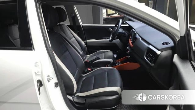 Kia Stonic 2019 Белый из Кореи, фото 2