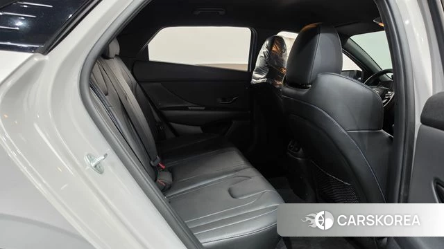 Hyundai Avante (CN7) 2022 Серебристо-серый из Кореи, фото 2