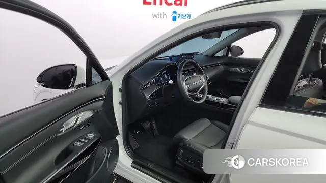 Genesis GV70 2023 Белый из Кореи, фото 2