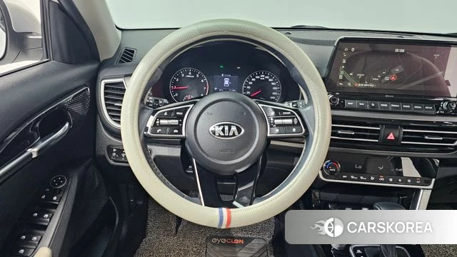Kia Seltos 2021 Белый из Кореи, фото 2