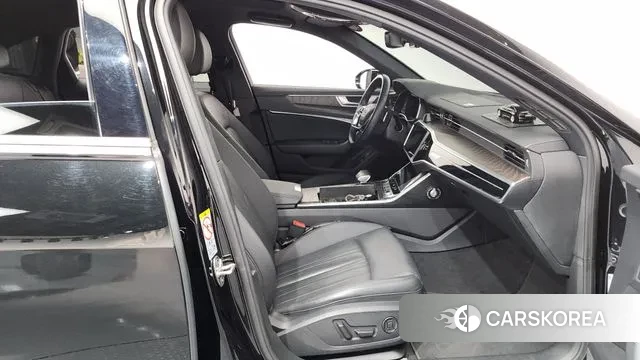 Audi A6 (C8) 2021 Черный из Кореи, фото 2