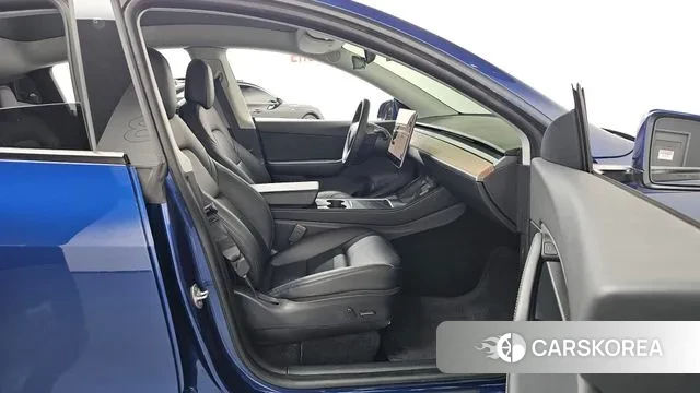 Tesla Model Y 2021 Синий из Кореи, фото 2