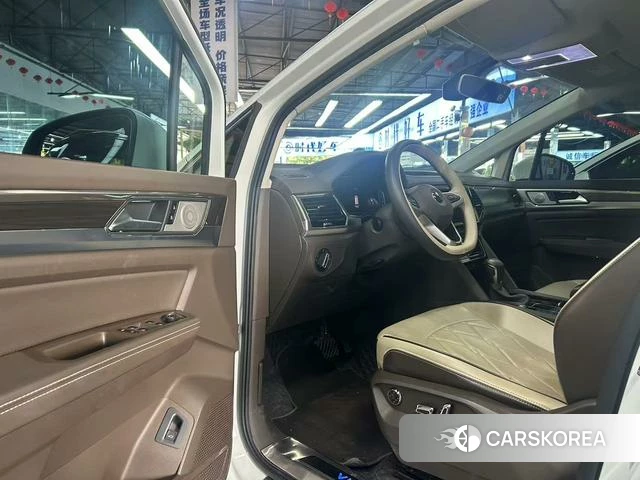 Volkswagen Weiran 2021 Белый из Китая, фото 2