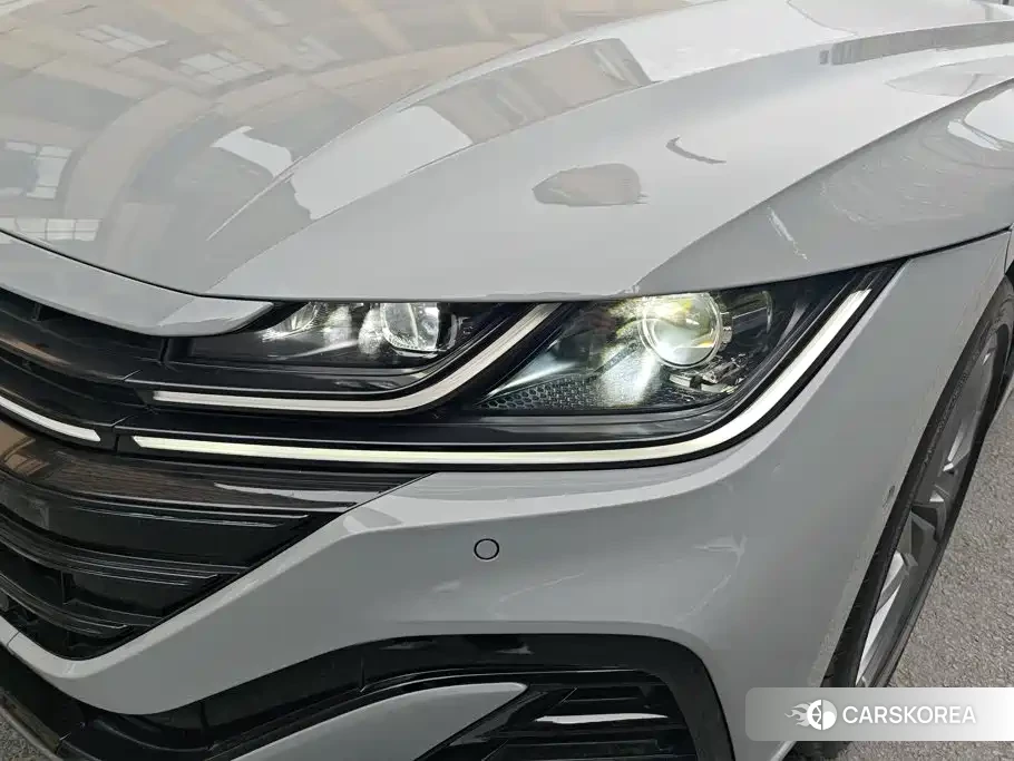 Volkswagen FAW-Volkswagen CC 2021 Silver/gray из Китая, фото 2