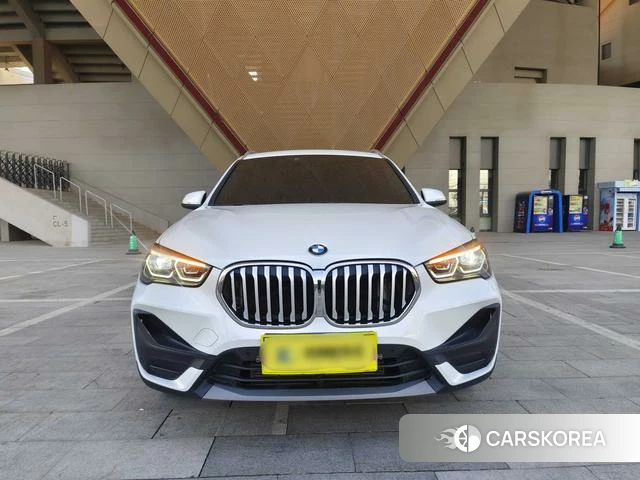 BMW X1 2021 Белый из Китая, фото 2
