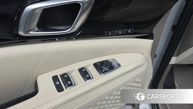 Kia The New Carnival 4th Generation 2025 Серебристо-серый из Кореи, фото 2