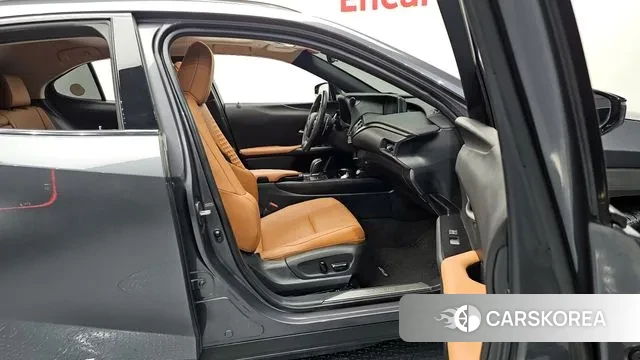 Lexus UX300e 2022 Серый из Кореи, фото 2