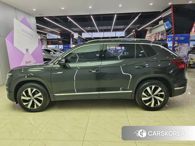 Volkswagen Tanyue 2022 Черный из Китая, фото 2