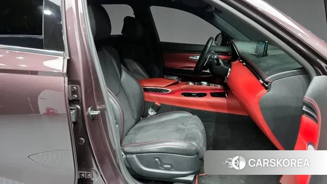 Genesis GV70 2022 Фиолетовый из Кореи, фото 2