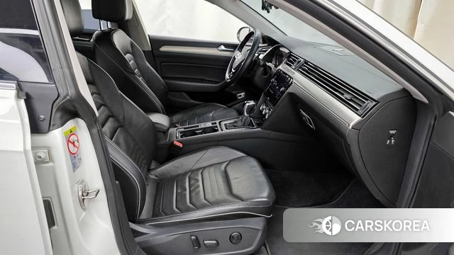 Volkswagen Arteon 2019 Белый из Кореи, фото 2