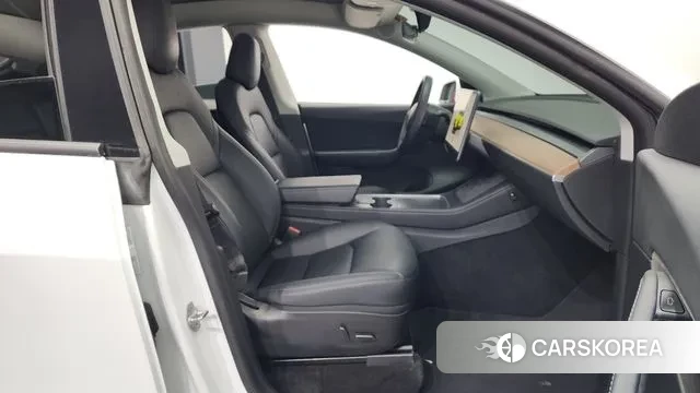 Tesla Model Y 2022 Белый из Кореи, фото 2