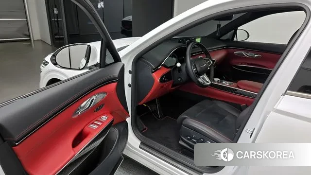 Genesis GV70 2023 Белый из Кореи, фото 2