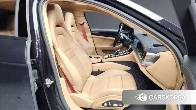 Porsche Panamera (971) 2020 Черный из Кореи, фото 2