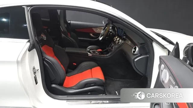 Mercedes-Benz C-Class W205 2021 Белый из Кореи, фото 2