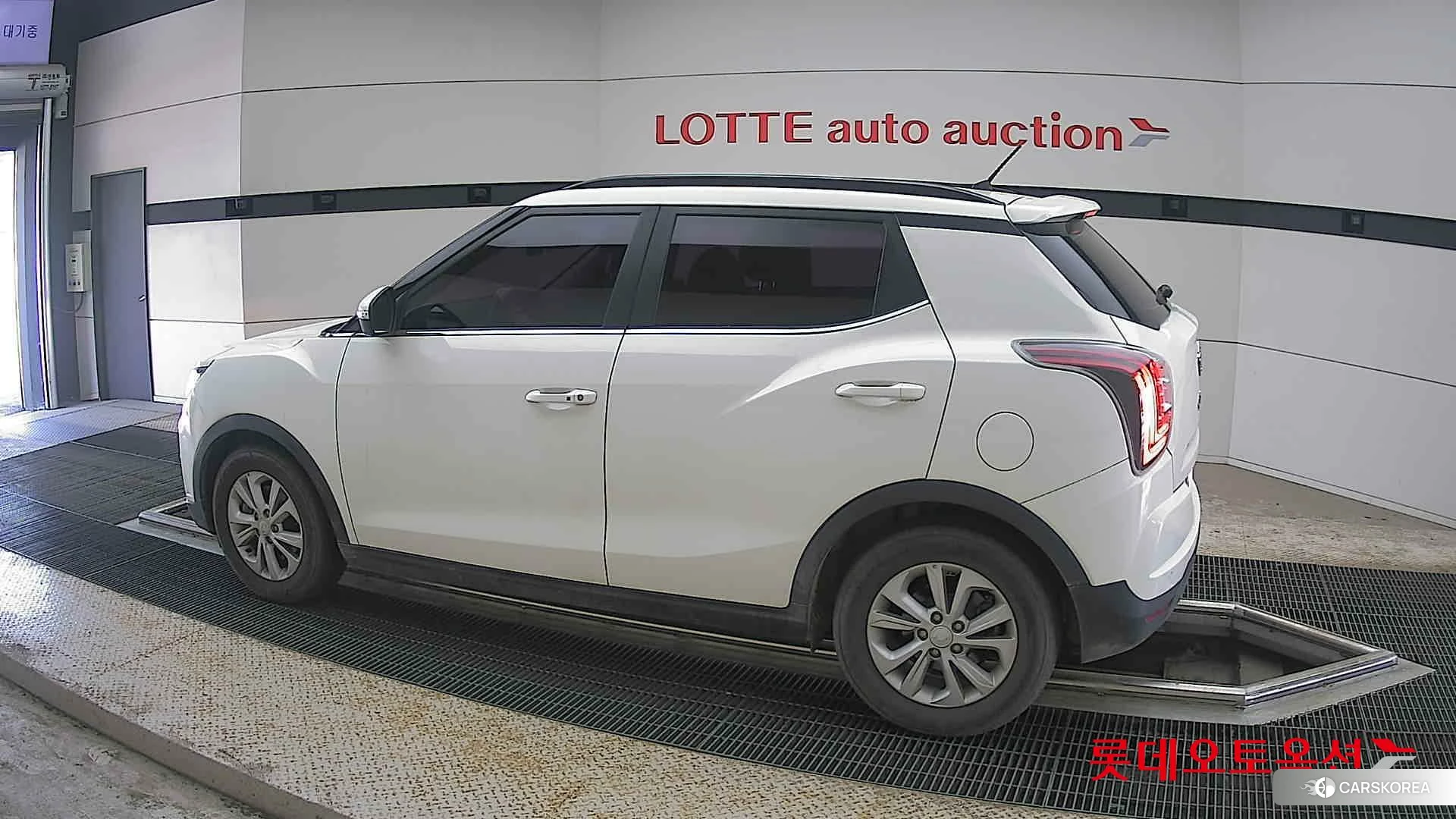 SsangYong Tivoli 2021 Grand White из Кореи, фото 2