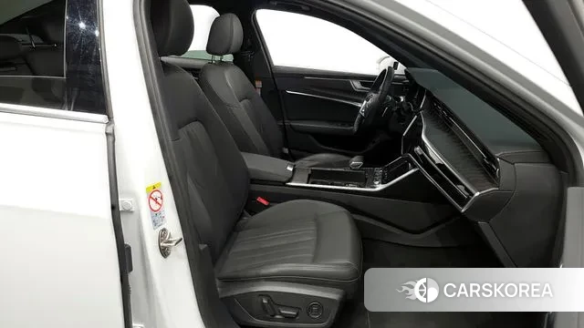 Audi A6 (C8) 2021 Белый из Кореи, фото 2