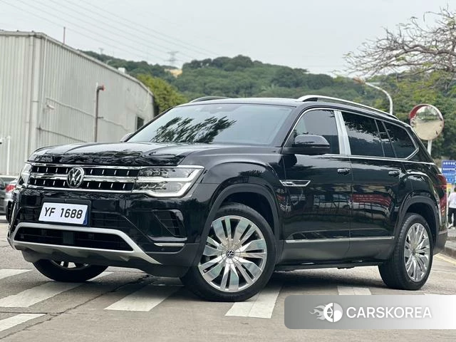 Volkswagen Tourang 2021 Черный из Китая, фото 2