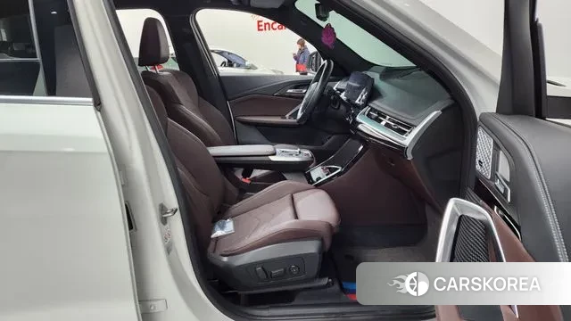 BMW X1 (U11) 2023 Белый из Кореи, фото 2