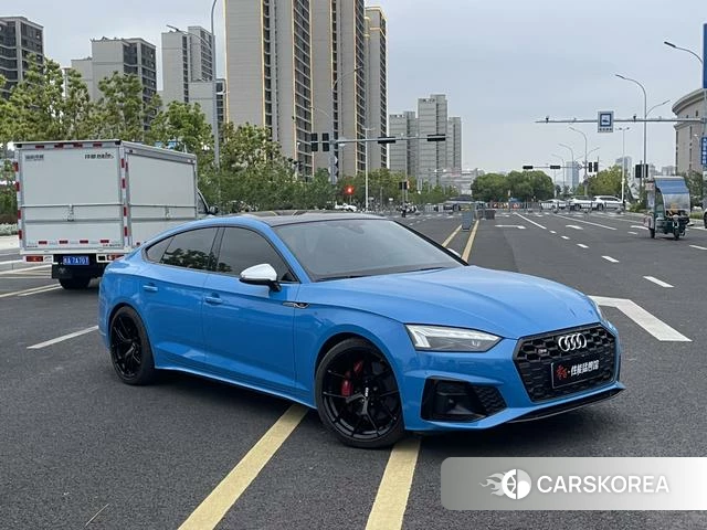 Audi S5 2021 Синий из Китая, фото 2