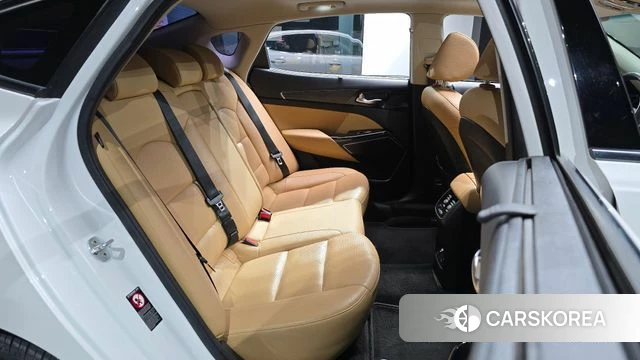 Kia K7 Premier Hybrid 2019 Белый из Кореи, фото 2
