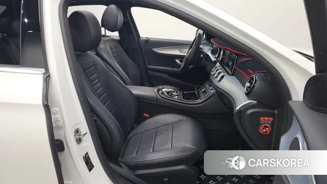 Mercedes-Benz E-Class W213 2019 Белый из Кореи, фото 2