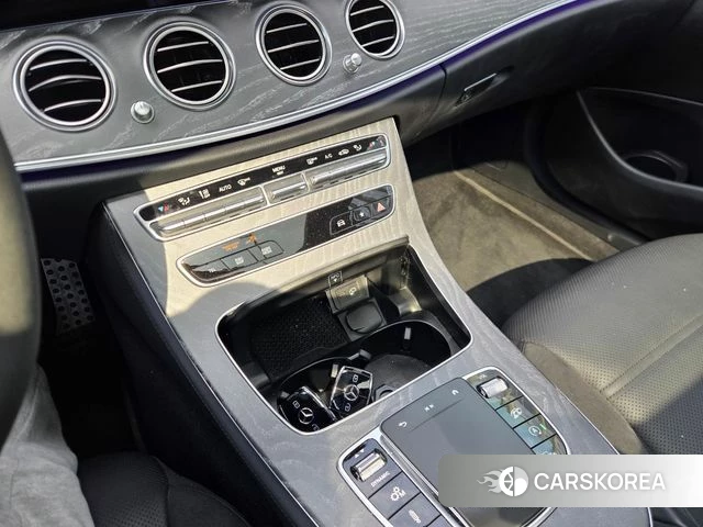 Mercedes-Benz E-Class W213 2022 Серый из Кореи, фото 2