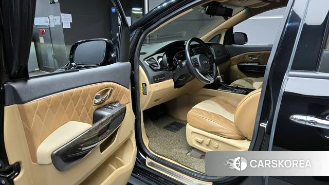 Kia The New Carnival 2019 Черный из Кореи, фото 2