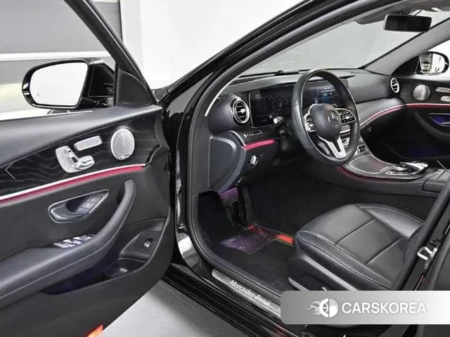 Mercedes-Benz E-Class W213 2020 Черный из Кореи, фото 2