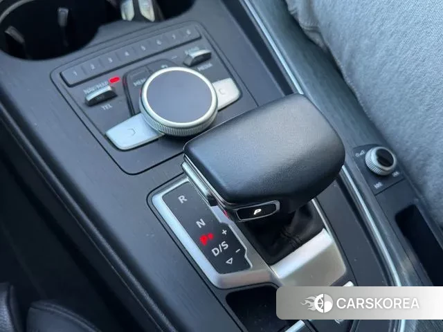 Audi A4 (B9) 2018 Серебряный из Кореи, фото 2