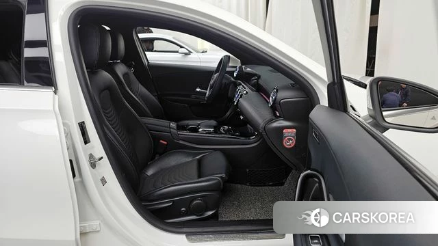 Mercedes-Benz A-Class W177 2020 Белый из Кореи, фото 2