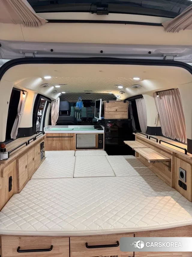 Hyundai Staria 2024 Белый из Кореи, фото 2