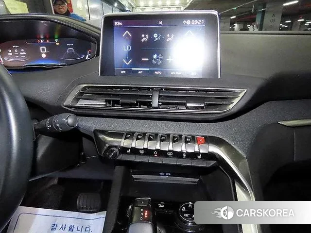 Peugeot 5008 second generation 2019 Белый из Кореи, фото 2