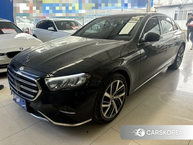 Mercedes-Benz E-class 2025 Черный из Китая, фото 2
