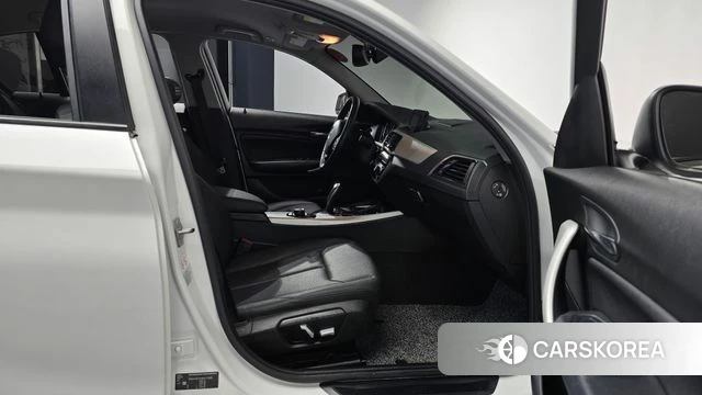 BMW 1 Series (F20) 2019 Белый из Кореи, фото 2