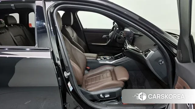 BMW 3 Series (G20) 2022 Черный из Кореи, фото 2