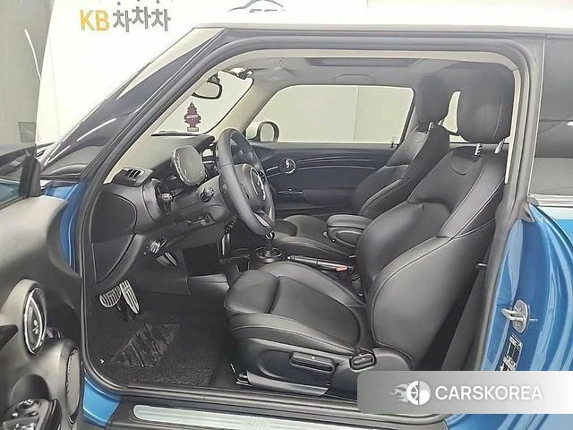 Mini Cooper 2023 Синий из Кореи, фото 2