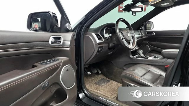 Jeep Grand Cherokee 2018 Черный из Кореи, фото 2