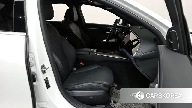 Mercedes-Benz E-Class W214 2024 Белый из Кореи, фото 2