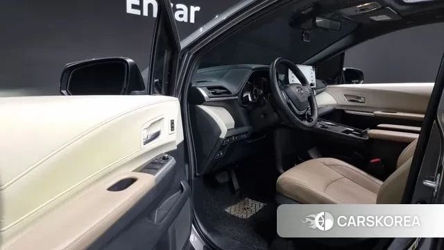 Toyota Sienna 4th Generation 2022 Песочный из Кореи, фото 2