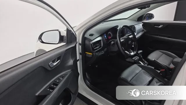 Kia Stonic 2020 Белый из Кореи, фото 2