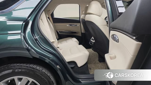 Genesis GV70 2022 Темно-зеленый из Кореи, фото 2