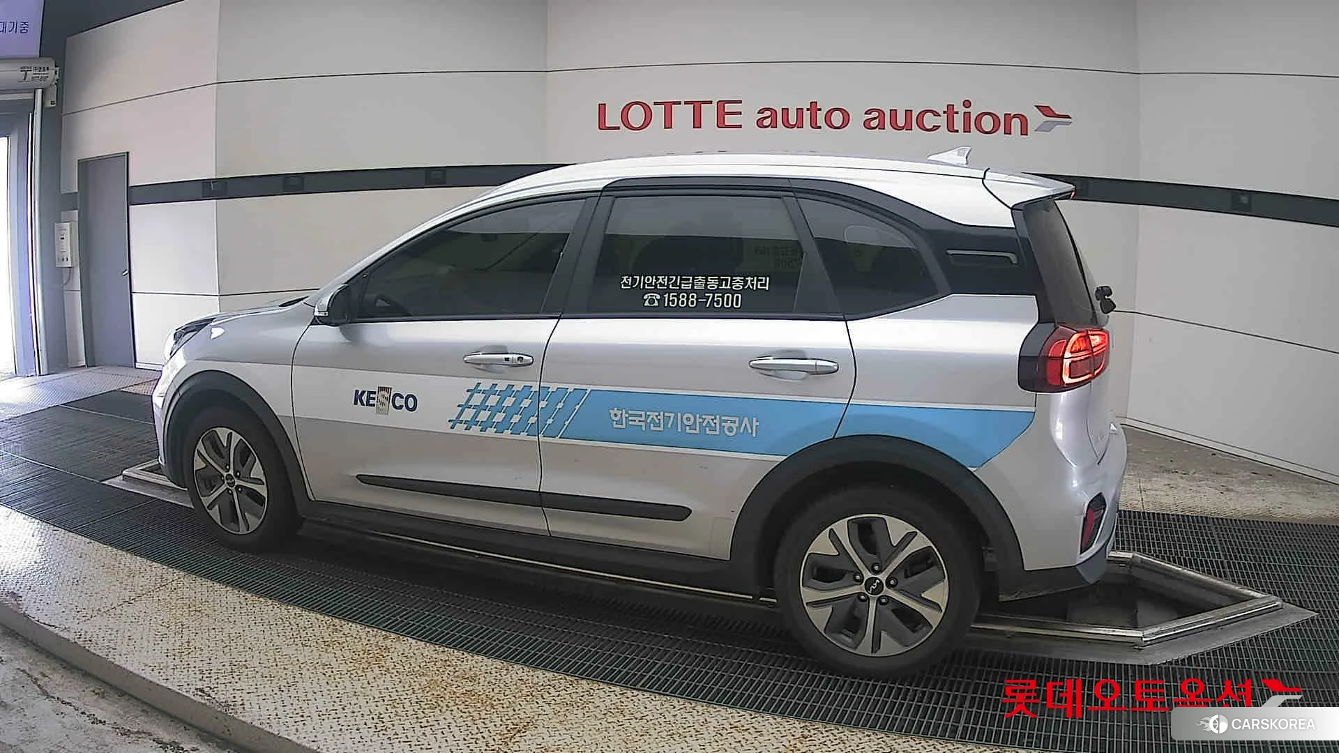 Kia Niro Plus 2023 Sparkling Silver из Кореи, фото 2