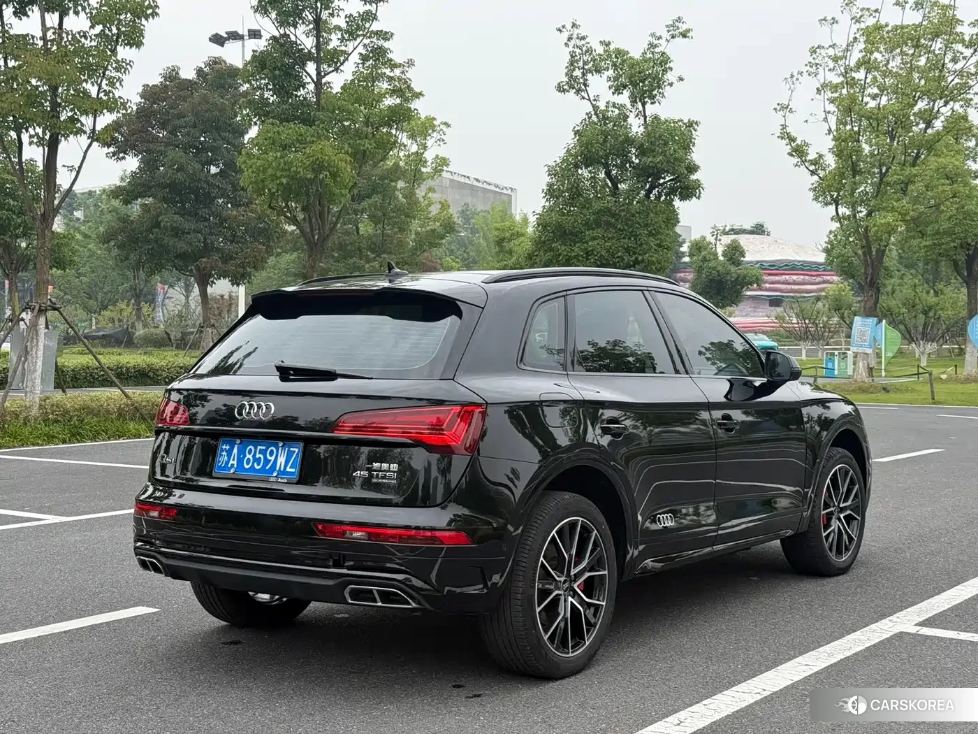 Audi Q5L 2025 Черный из Китая, фото 2