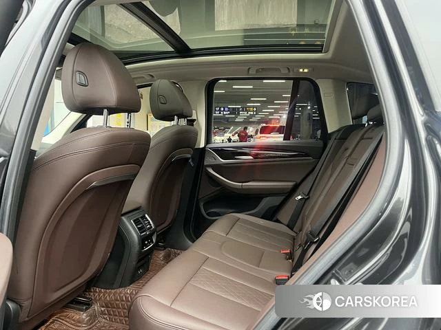 BMW X3 2022 Темно-серый из Китая, фото 2