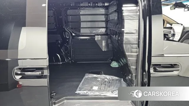 Hyundai Staria 2025 Черный из Кореи, фото 2