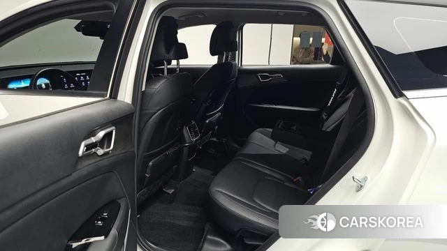 Kia Sportage 5th Generation 2023 Белый из Кореи, фото 2