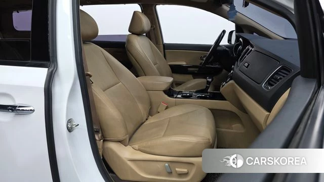 Kia The New Carnival 2018 Белый из Кореи, фото 2